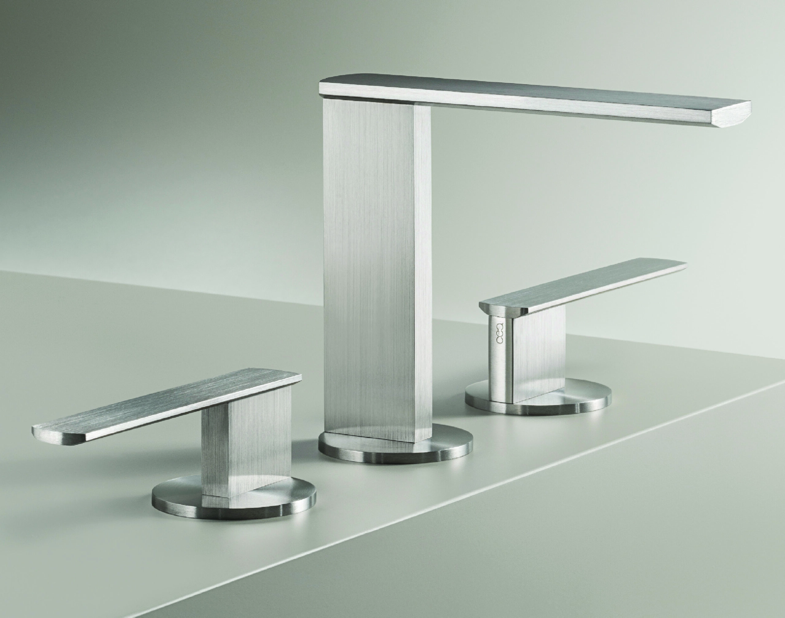 BRAND SLIDERS CEA 3
